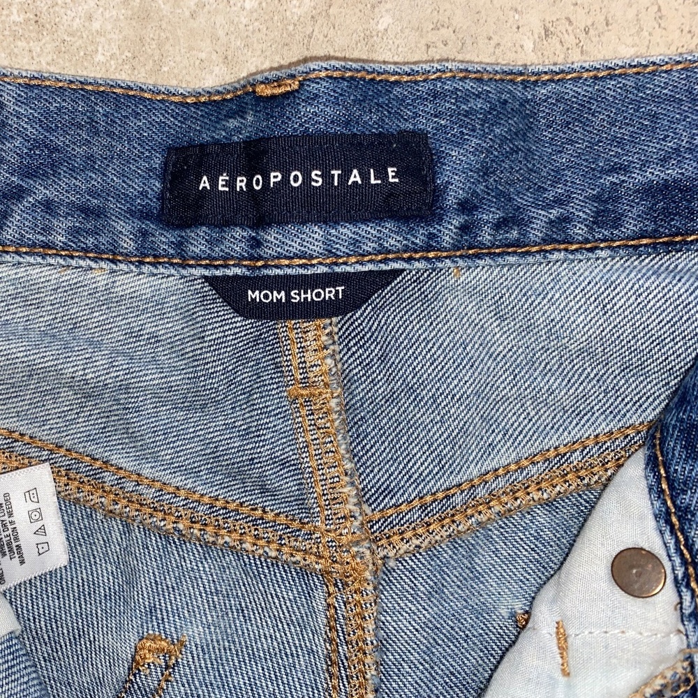 Aeropostale Mom Distressed Denim Shorts Size 0 - Picture 2 of 6